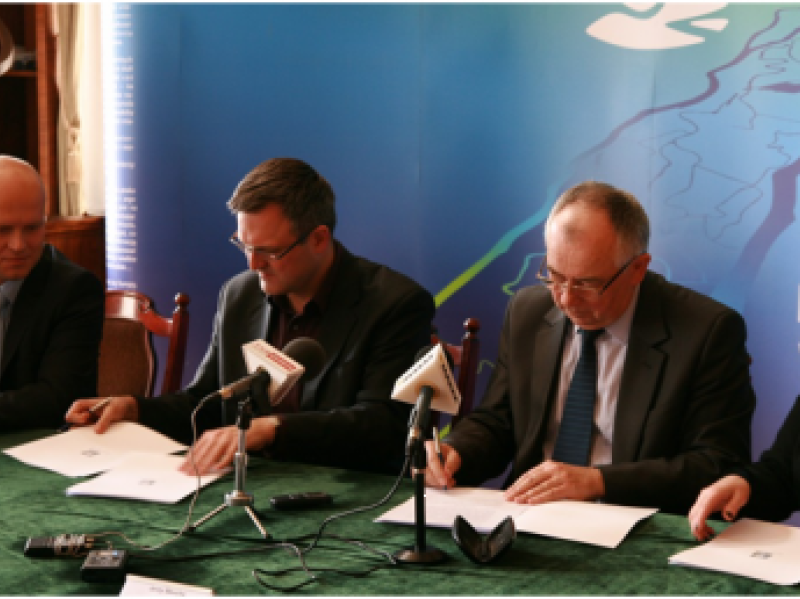 Umowa ze Szczecinem  na rok 2012 podpisana