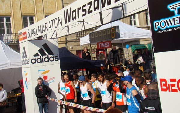 6. Półmaraton Warszawski - 27.3.2011 (fot. Rafał Bała) obrazek 12