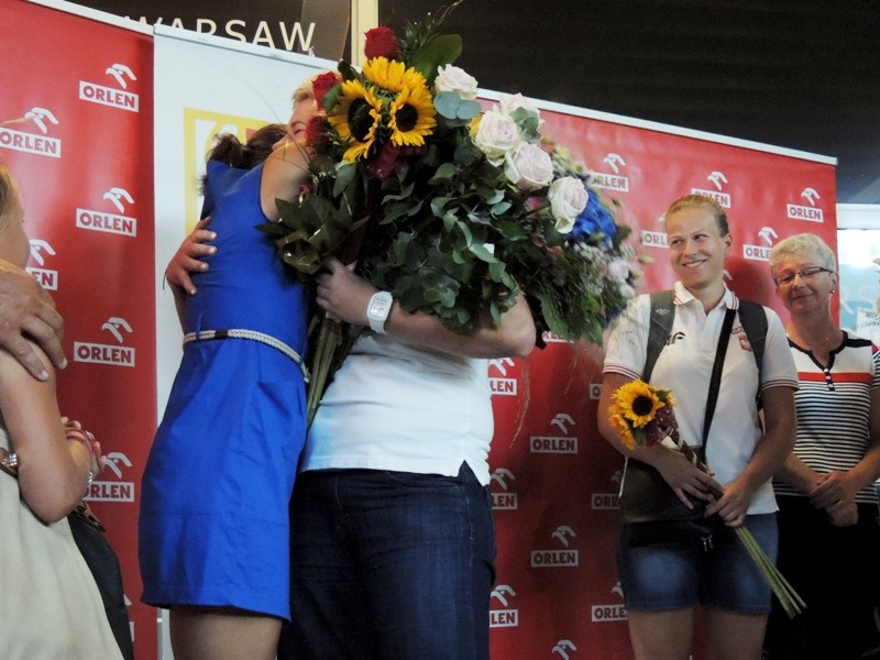 Przylot Anity Włodarczyk do Polski obrazek 12